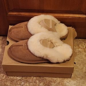 UGG Women's Coquette Shearling Slippers Size 9